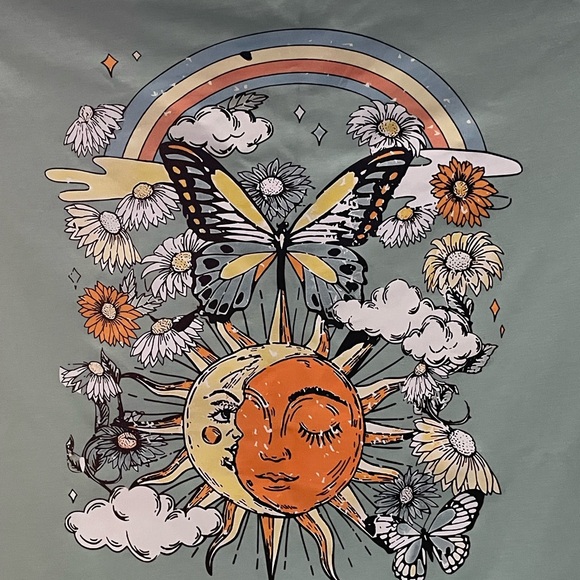 Mint Green Sun/Moon T-Shirt - Picture 2 of 4